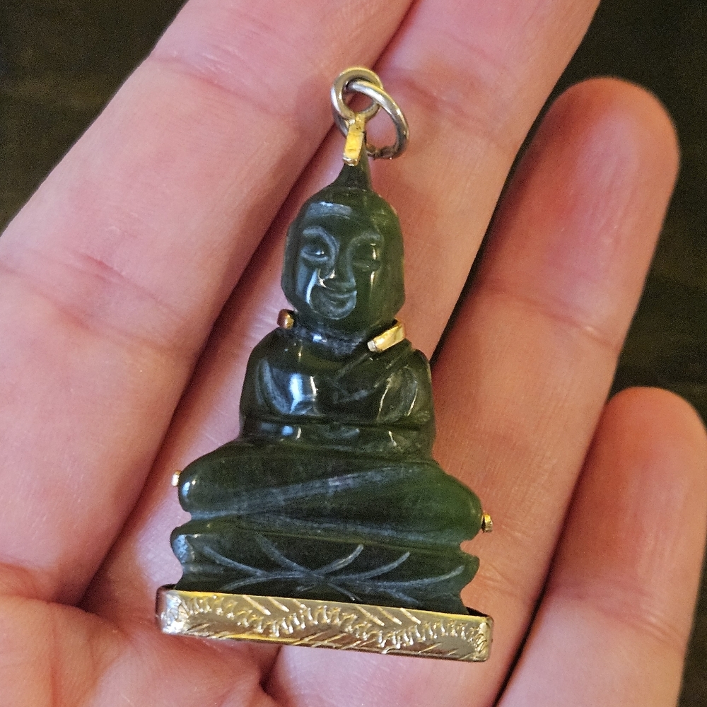 Vintage Jade Buddha Pendant